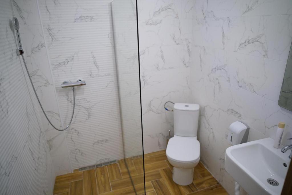 זרנג'נין Garni Ideal מראה חיצוני תמונה